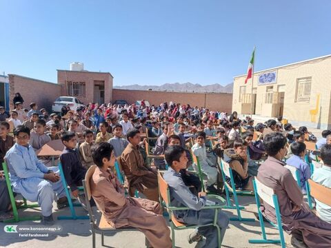 هفته ملی کودک در روستای عشایری علی آباد چاه زرد زاهدان(سیستان و بلوچستان)