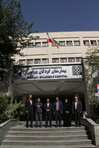 عیادت از  کودکان بیمار در بیمارستان بهرامی