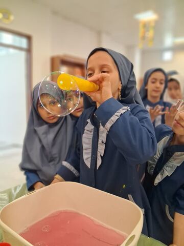 بیش از ۱۱۵۰ دانش آموز در هفته ملی کودک در مرکز فرهنگی هنری شماره ۱۰ کانون واقع درمجتمع پردیسان حضور پیدا کردند