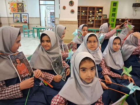 بیش از ۱۱۵۰ دانش آموز در هفته ملی کودک در مرکز فرهنگی هنری شماره ۱۰ کانون واقع درمجتمع پردیسان حضور پیدا کردند