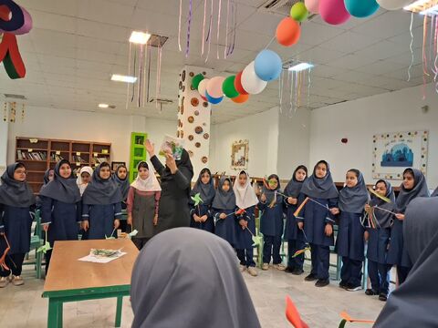 بیش از ۱۱۵۰ دانش آموز در هفته ملی کودک در مرکز فرهنگی هنری شماره ۱۰ کانون واقع درمجتمع پردیسان حضور پیدا کردند