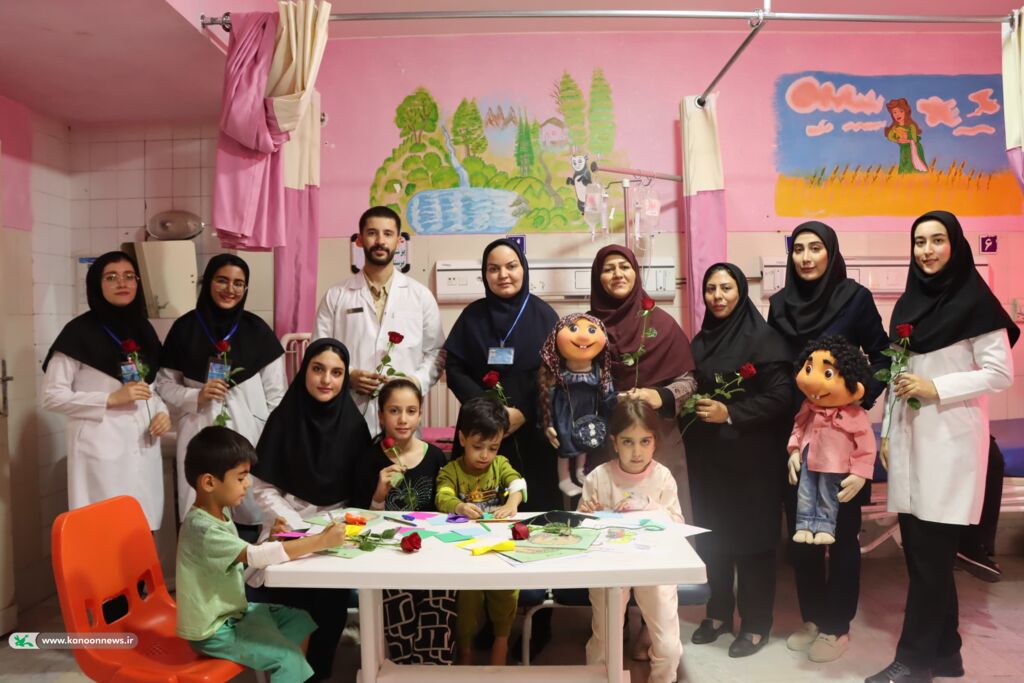 رسم لبخند بر چهره مهربانی؛ میهمانی کانون پرورش فکری در بیمارستان کودکان یاسوج