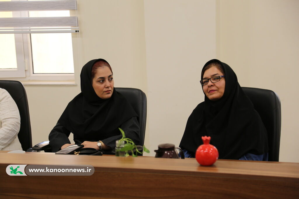 رونمایی از کتاب «نی‌مه‌خوانی مادربزرگ»