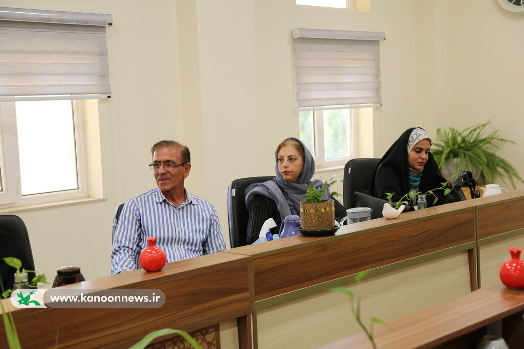 رونمایی از کتاب «نی‌مه‌خوانی مادربزرگ»