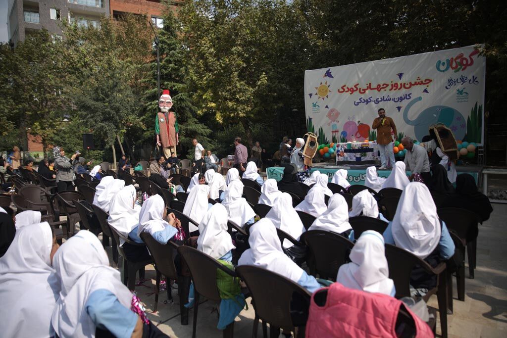 گزارش واحد خبر صدا و سیمای مازندران از جشن روز جهانی کودک گزارش واحد خبر صدا و سیمای مازندران از جشن روز جهانی کودک