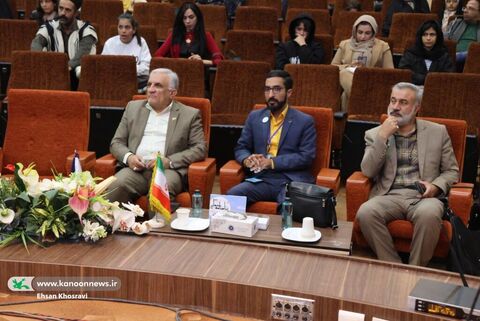 نقالی و شاهنامه‌‌خوانی نوجوانان زاگرس‌نشین در شهرکرد