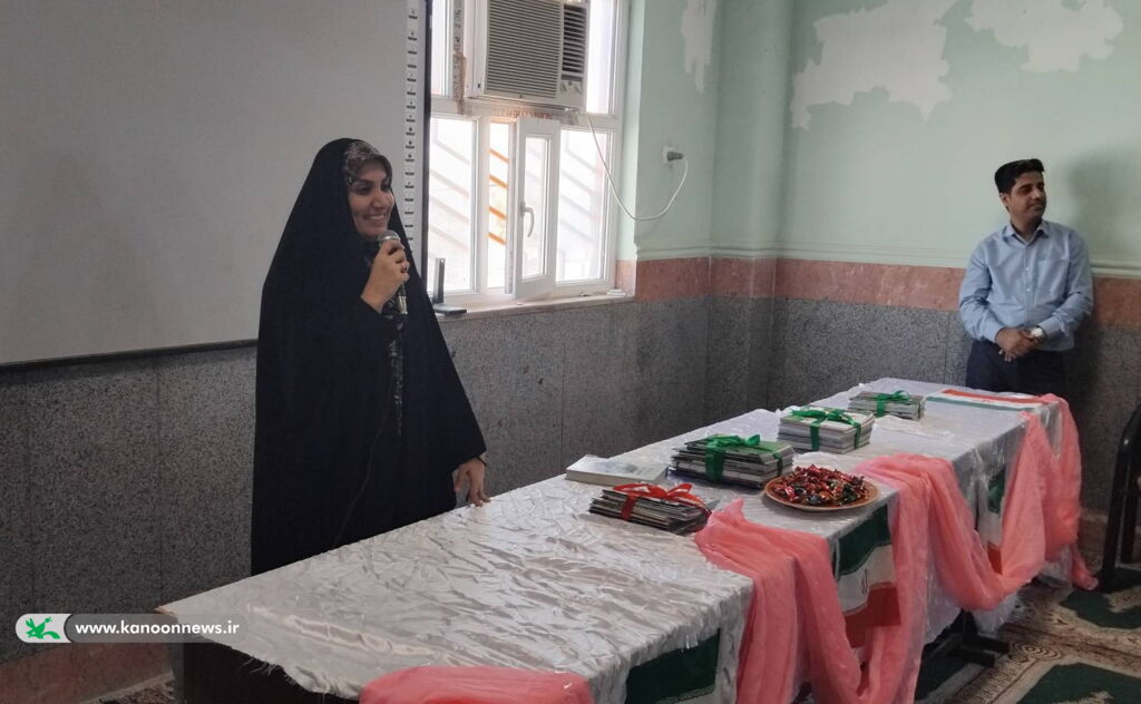 اهدا کتاب به دانشآموزان روستاهای لیلک و چاه تلخ جنوبی