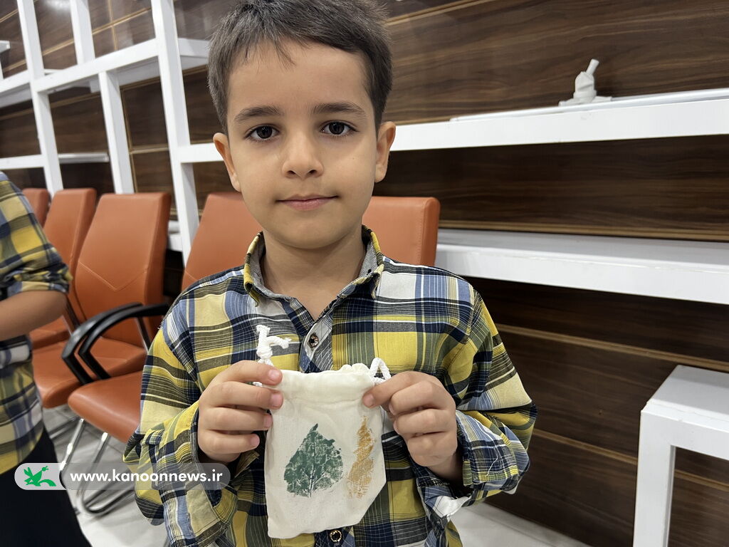 برگزاری ورکشاپ آموزشی "چاپ روی پارچه و هنر صدف"