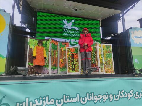 نخستین اجرای تماشاخانه سیار کانون مازندران در قائمشهر