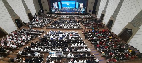 در آخرین روز از هفته ملی کودک و در یک جشن باشکوه، یک روز به یادماندنی برای کودکان در سالن همایش های بین المللی خاوران رقم خورد.