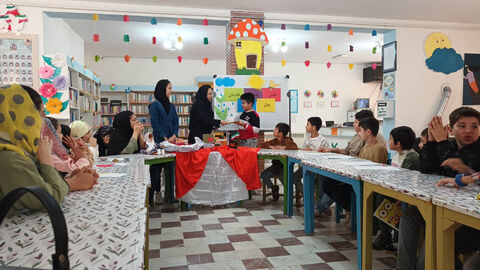 نشست‌های ادبی «عطر باران» در مراکز کانون استان اردبیل