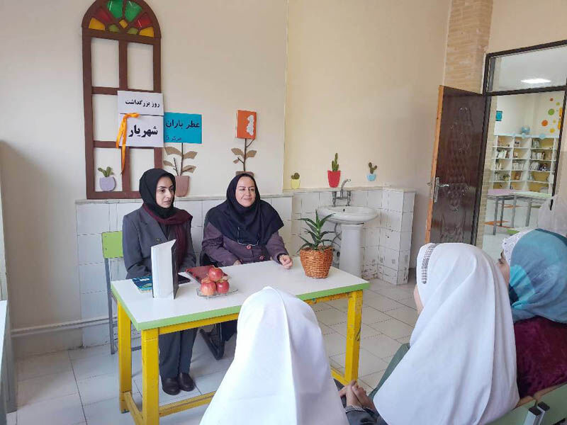 نشستهای ادبی «عطر باران» در مراکز کانون استان اردبیل برگزار شد