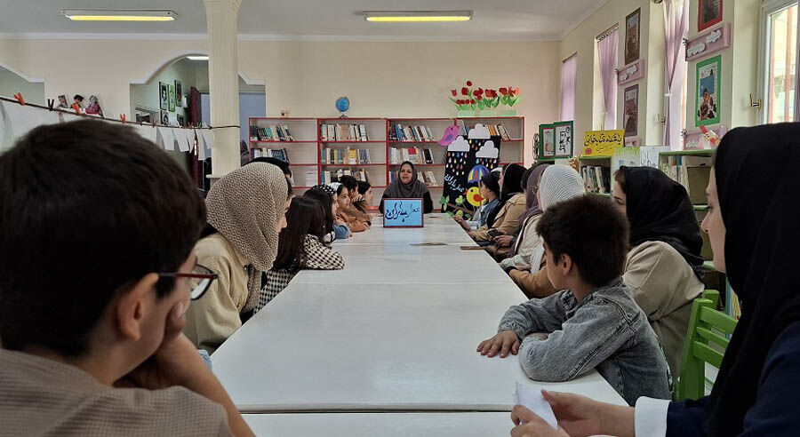 نشستهای ادبی «عطر باران» در مراکز کانون استان اردبیل برگزار شد