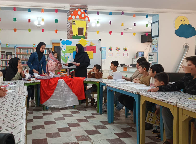 نشستهای ادبی «عطر باران» در مراکز کانون استان اردبیل برگزار شد