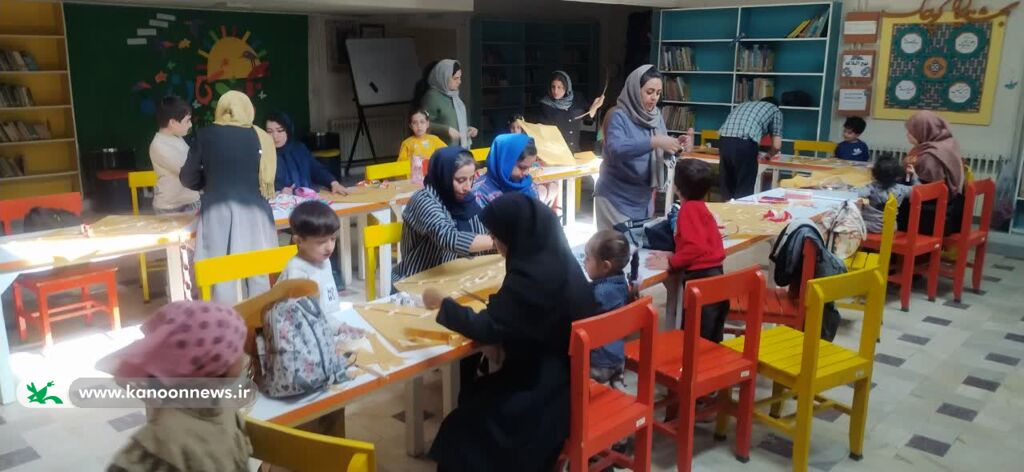 جشنواره بادبادکها به مناسبت هفته ملی کودک در همدان برگزار شد