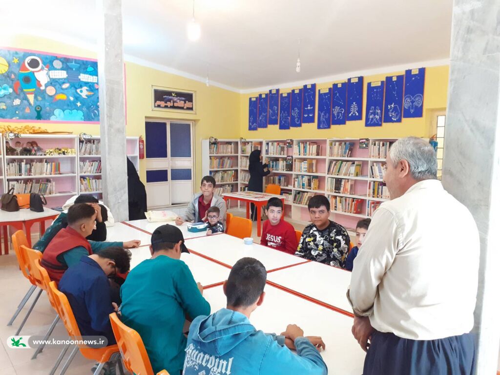 درخشش علم در نگاههای کوچک و پرسشگر