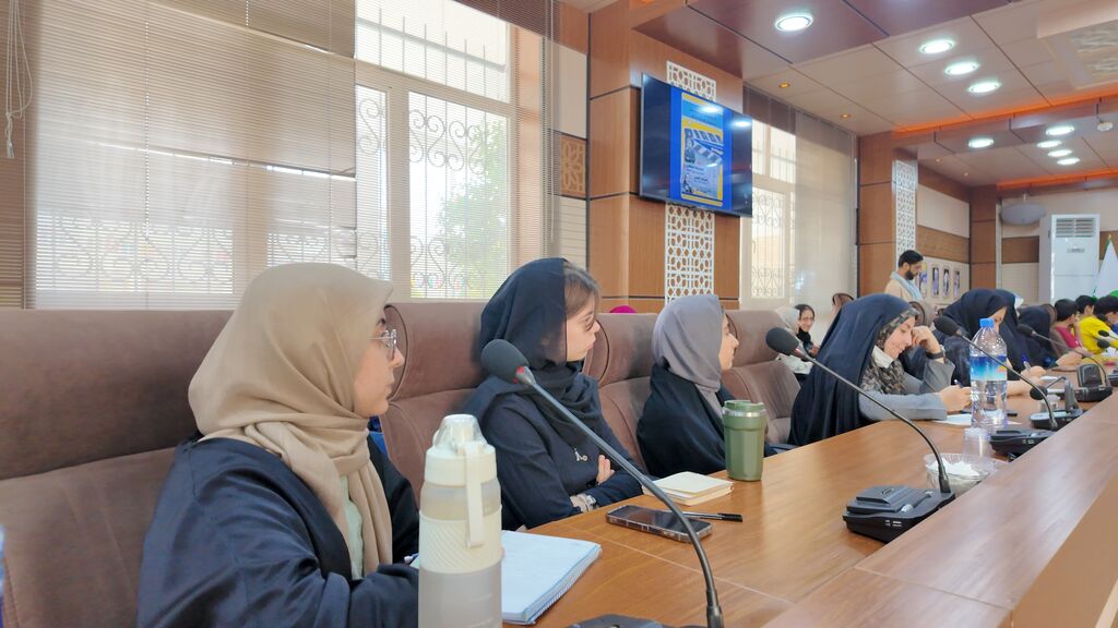 نشست تخصصی «بررسی جایگاه ادبیات در سینمای کودک و نوجوان» در کانون قم برگزار شد