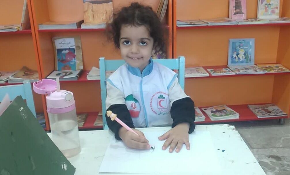 کودکان گیلانغرب با زبان نقاشی "خانه ایمن من" را آموختند