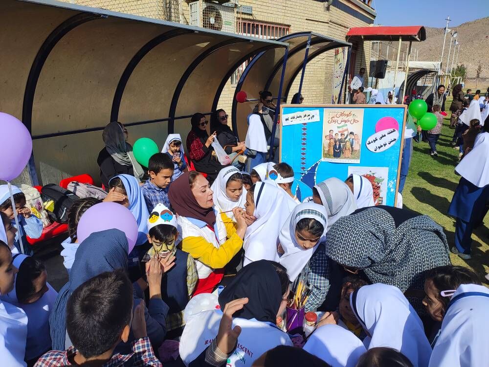 پاسارگاد میزبان بزرگ‌ترین گردهمایی کودکان در هفته ملی کودک