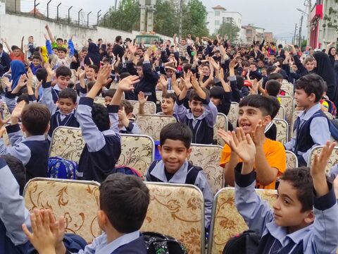 تماشاخانه سیار کانون پرورش فکری به چمستان رسید