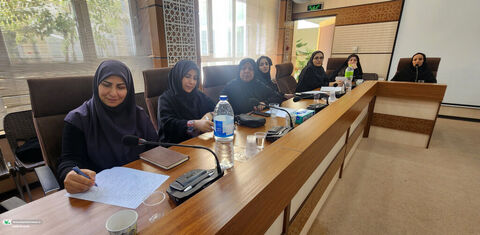 مجموعه نشست های«تربیت توحیدی» و «مبانی مهدویت در فعالیت های دینی کانون»