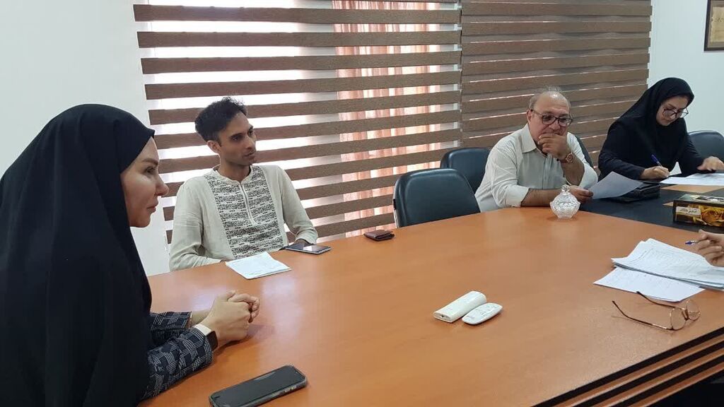 نشست هماهنگی اقدامات قصه‌گویی در دبیرخانه و مراکز کانون کرمانشاه