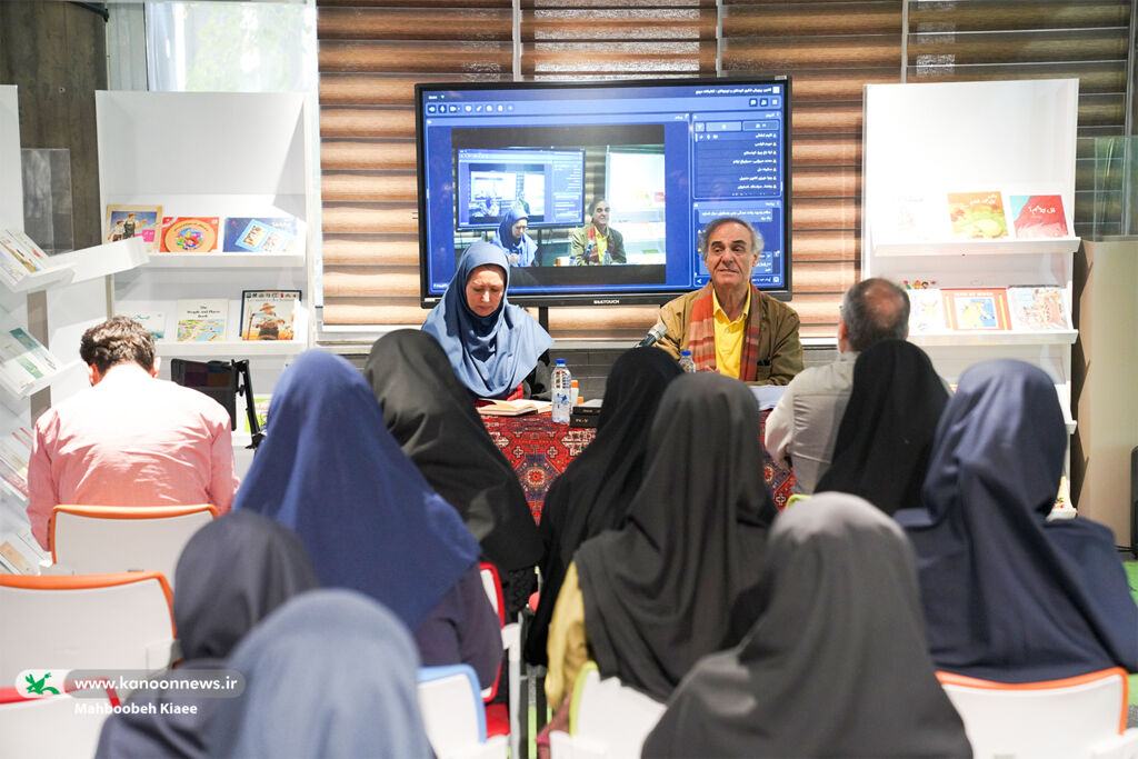 شکلها عرصه حیات فکری و اجتماعی ما را فراگرفته است