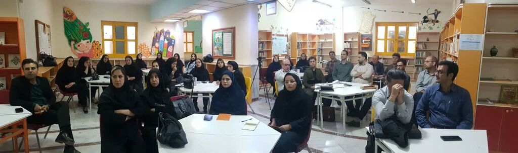 آغاز دوره سهروزه آموزش تکنیکهای تئاتر عروسکی سایهای در کانون کرمانشاه