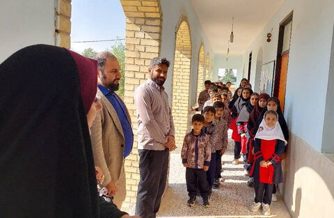 آلبوم تصویری اهدا کتاب به دانش‌آموزان مدارس کم برخوردار منطقه بردخون