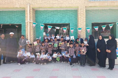 آلبوم تصویری اهدا کتاب به دانش‌آموزان مدارس کم برخوردار منطقه بردخون