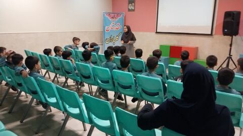 همزمان با روز ملی قصه‌گویی، مربیان خراسان رضوی کودکان را میهمان قصه‌ها کردند