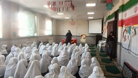 همزمان با روز ملی قصه‌گویی، مربیان خراسان رضوی کودکان را میهمان قصه‌ها کردند