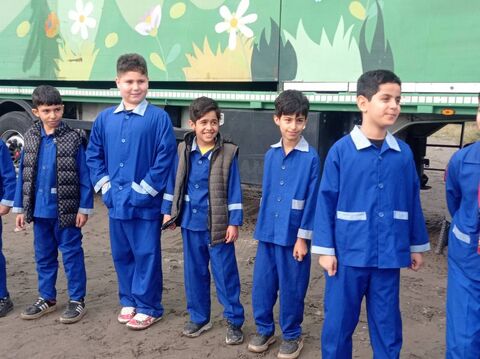 در یازدهمین ایستگاه، تماشاخانه سیار کانون پرورش فکری به نشتارود رسید
