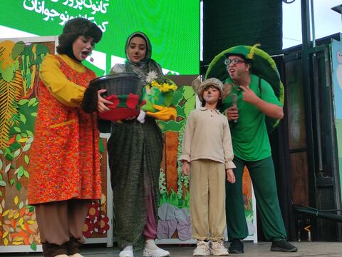 سیزدهمین اجرای تماشاخانه سیار در خرم آباد