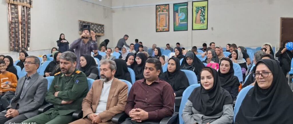 «جشن فرشتهها» در مرکز کنگاور برگزار شد