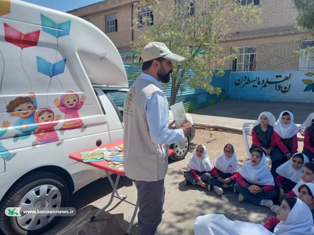 اجرای قصه به مناسبت روز قصهگویی «روز قصهگویی» در استان کرمان با ۱۹۸ اجرا و حضور بیش از ۱۹ هزار مخاطب برگزار شد