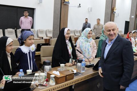 دیدار اعضای منتخب کودک کانون مازندران با استاندار