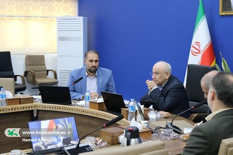 دیدار اعضای منتخب کودک کانون مازندران با استاندار
