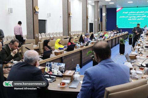 دیدار اعضای منتخب کودک کانون مازندران با استاندار
