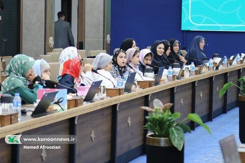 دیدار اعضای منتخب کودک کانون مازندران با استاندار