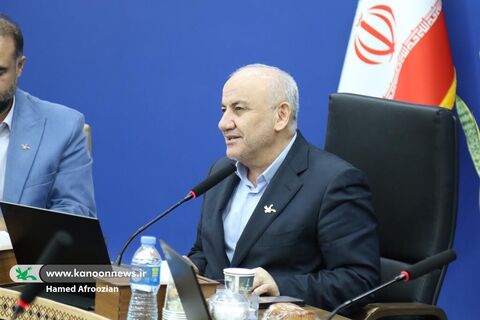 دیدار اعضای منتخب کودک کانون مازندران با استاندار