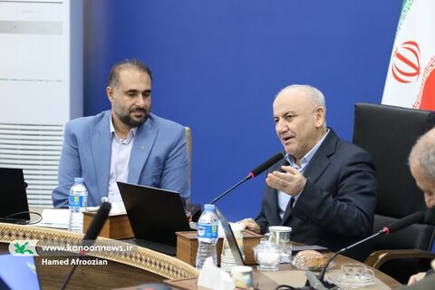 دیدار اعضای منتخب کودک کانون مازندران با استاندار