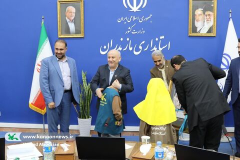 دیدار اعضای منتخب کودک کانون مازندران با استاندار