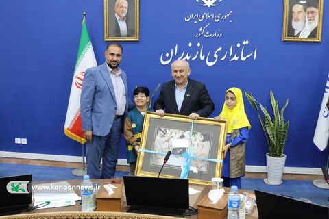 دیدار اعضای منتخب کودک کانون مازندران با استاندار