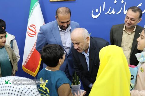 دیدار اعضای منتخب کودک کانون مازندران با استاندار