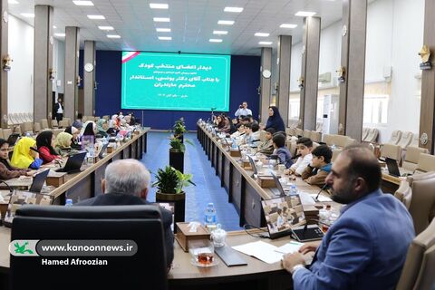 دیدار اعضای منتخب کودک کانون مازندران با استاندار