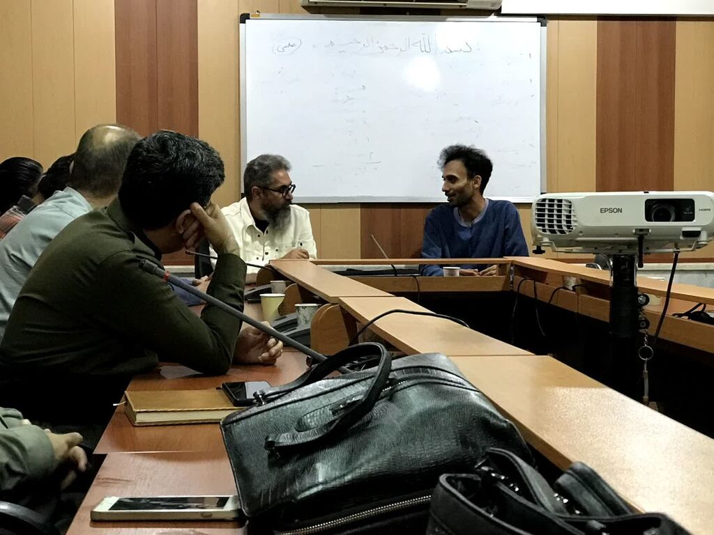 نشست کارشناس هنرهای نمایشی کانون کشور با مربیان کانون کرمانشاه