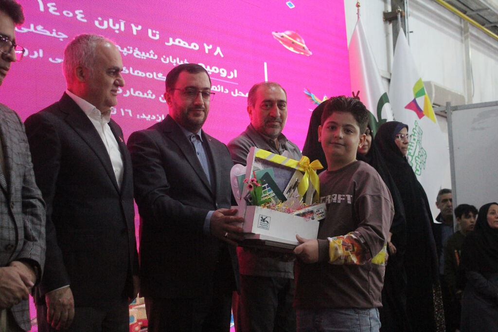 آیین آغاز رسمی نخستین جشنواره استانی بازی و اسباب‌بازی در ارومیه