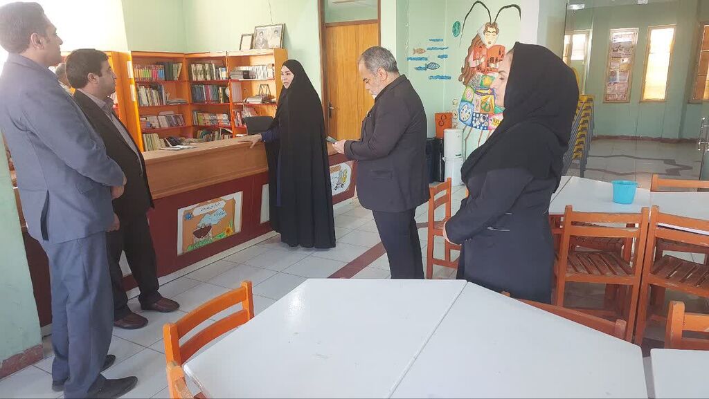مشاور استاندار از مرکز شماره ۸ شهر کرمانشاه بازدید کرد