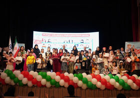 پرورش مهارت بیان و اعتمادبه‌نفس کودکان با برگزاری مسابقه سخنوری در رشت